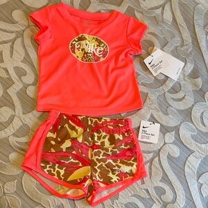 Nike Kids' Bright Pink and Brown Camo Set